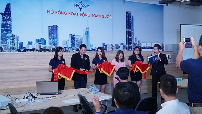 Bàn Giao Và Khai Trương Văn Phòng Propzy
