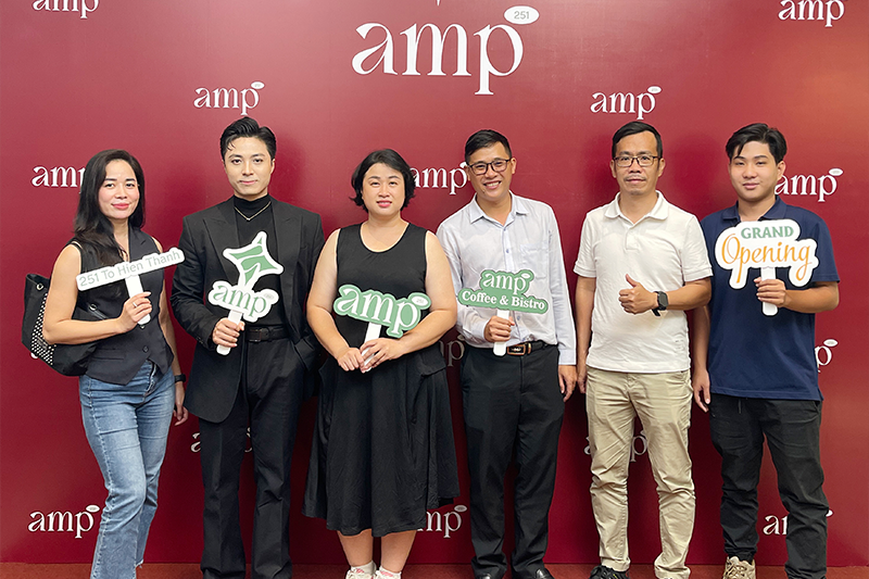 CĐT: Amp215 Coffee & Bistro